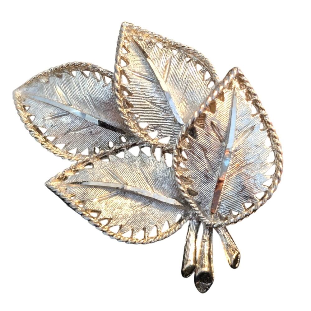 Vintage Signed BSK Gold Tone Four Leaf Textured Diamond Cut BROOCH